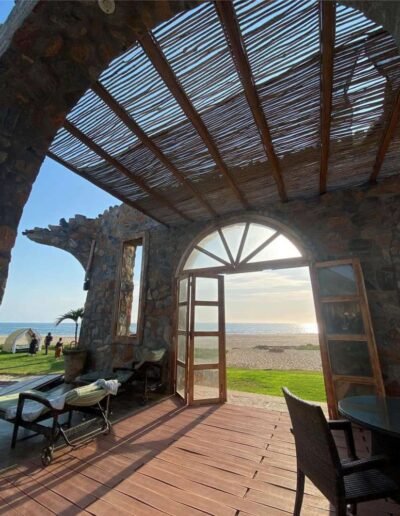 El Faro Beach Club