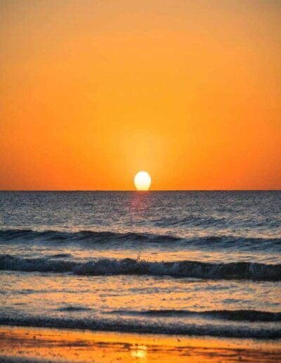 El Faro Beach Club